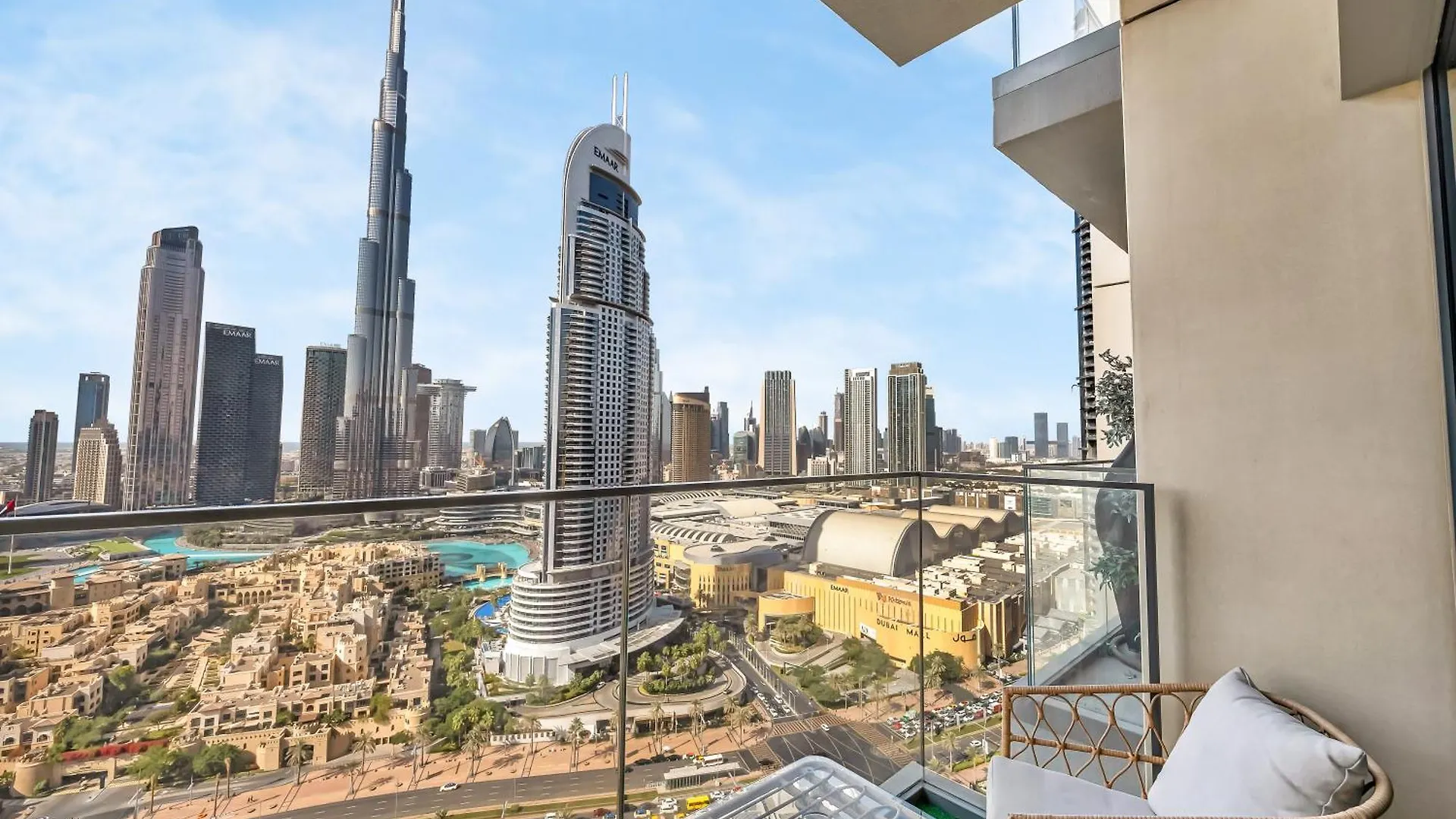 Luxurious Apartments In Burj Royale With Burj Khalifa Views Opposite Dubai Mall