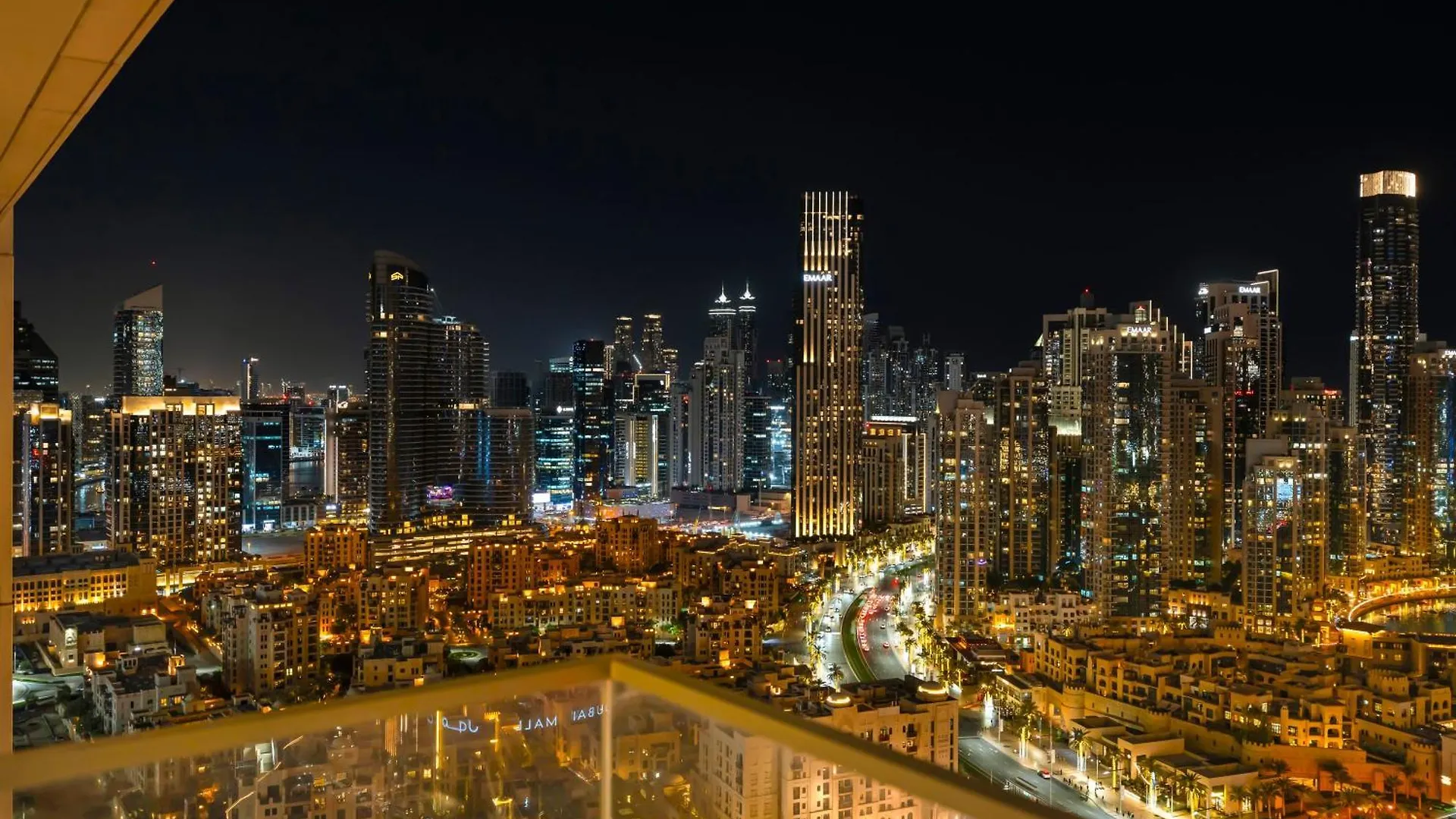 Luxurious Apartments In Burj Royale With Burj Khalifa Views Opposite Dubai Mall