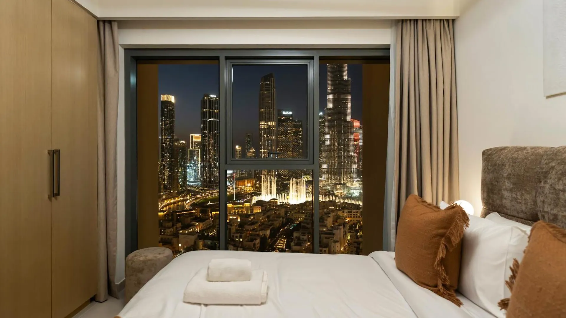 Luxurious Apartments In Burj Royale With Burj Khalifa Views Opposite Dubai Mall 0*,  United Arab Emirates