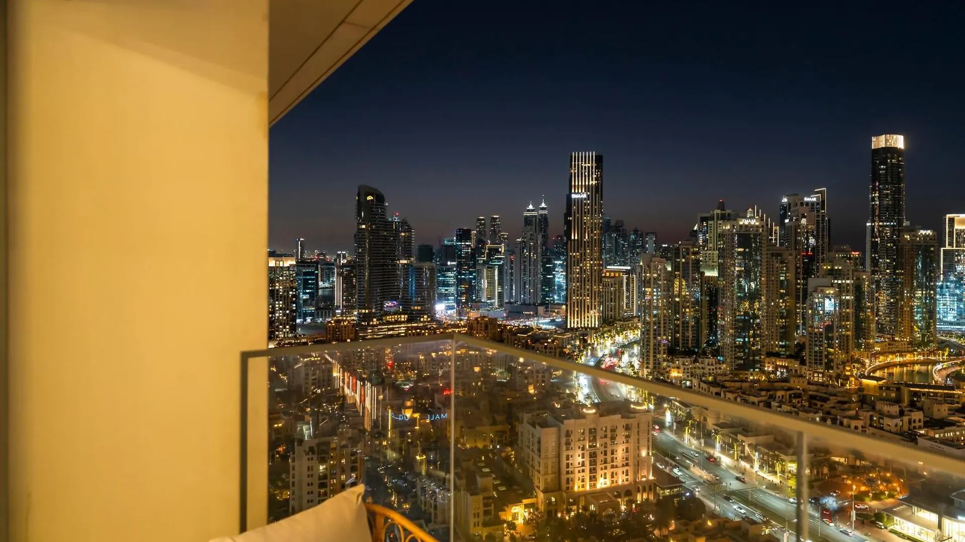 Luxurious Apartments In Burj Royale With Burj Khalifa Views Opposite Dubai Mall