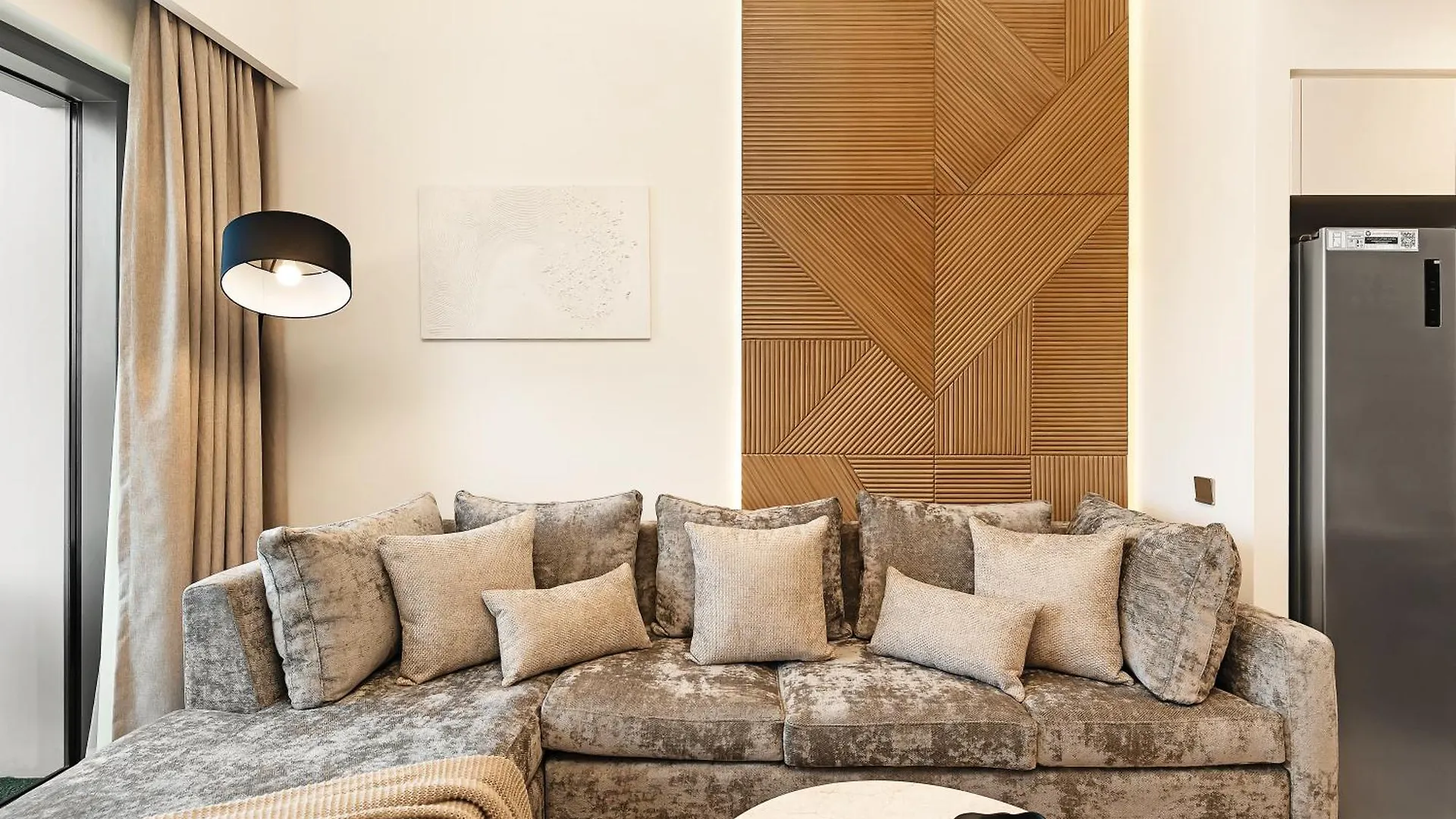 Luxurious Apartments In Burj Royale With Burj Khalifa Views Opposite Dubai Mall