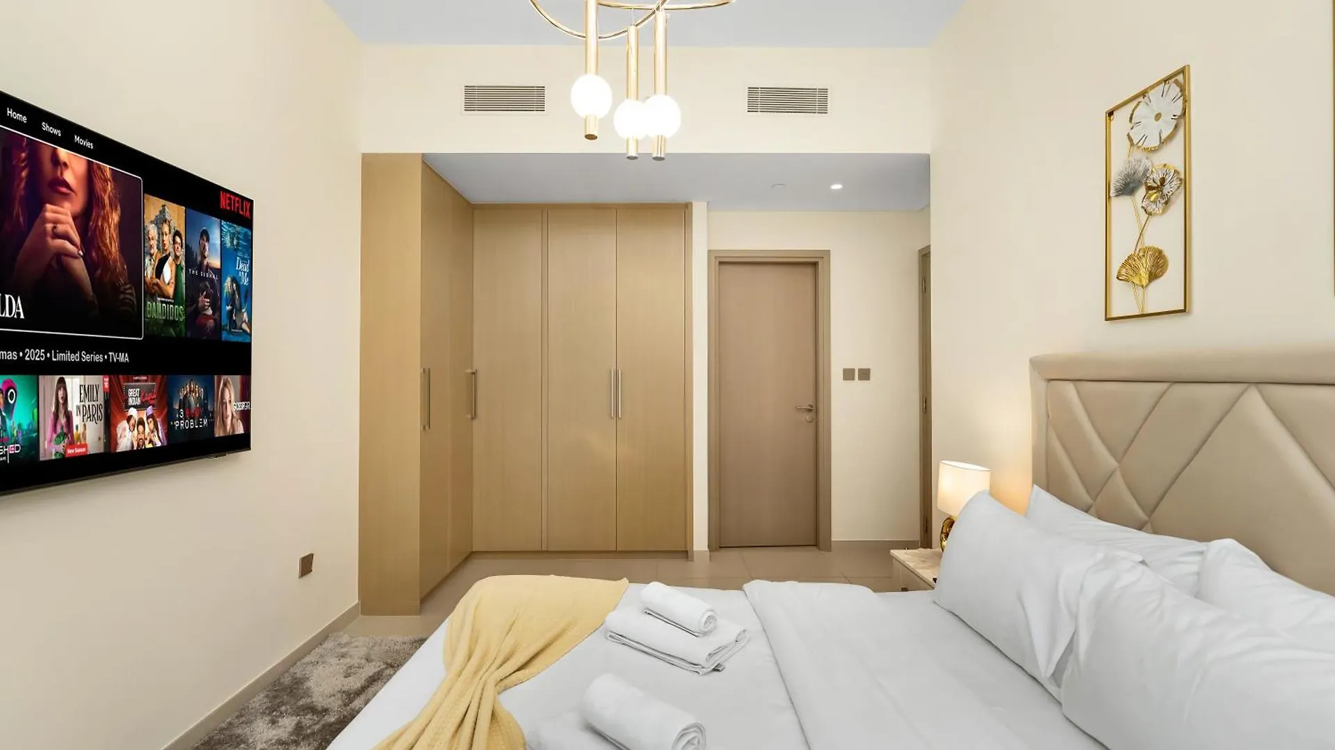 Luxurious Apartments In Burj Royale With Burj Khalifa Views Opposite Dubai Mall