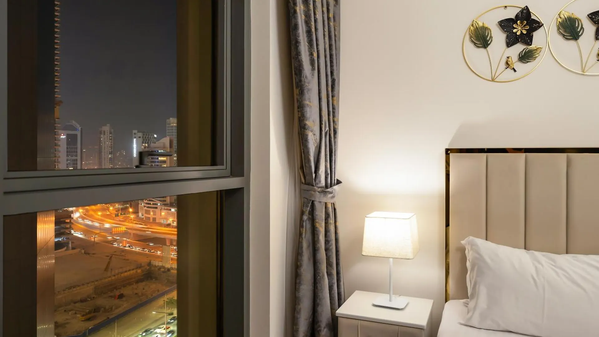 Luxurious Apartments In Burj Royale With Burj Khalifa Views Opposite Dubai Mall United Arab Emirates