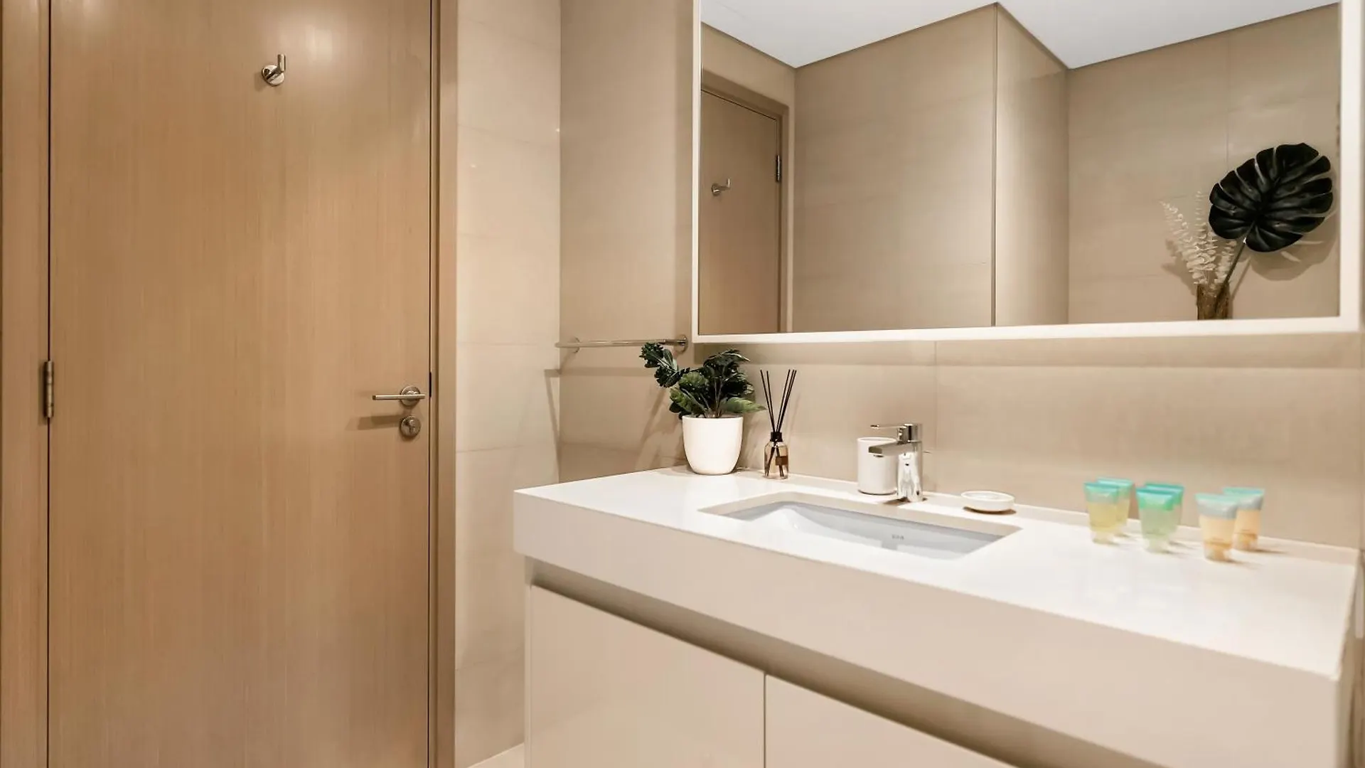 Luxurious Apartments In Burj Royale With Burj Khalifa Views Opposite Dubai Mall