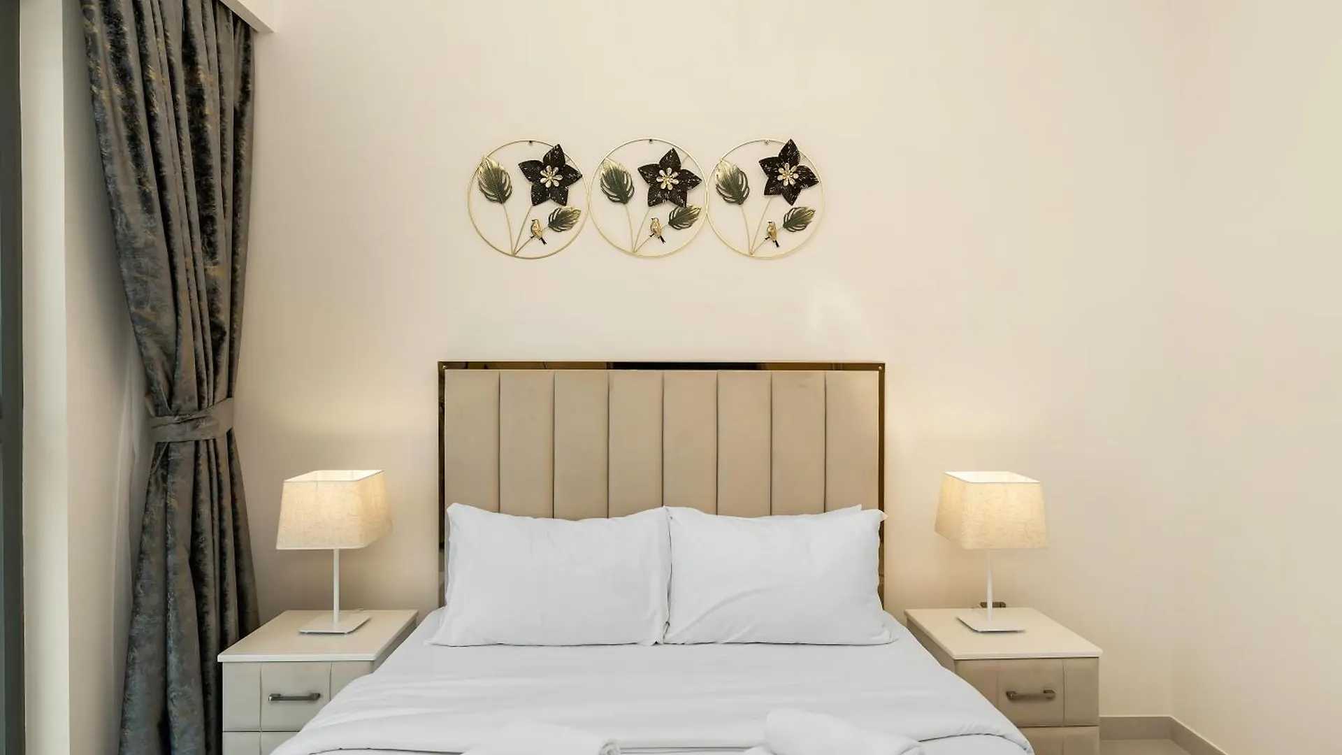 Luxurious Apartments In Burj Royale With Burj Khalifa Views Opposite Dubai Mall United Arab Emirates