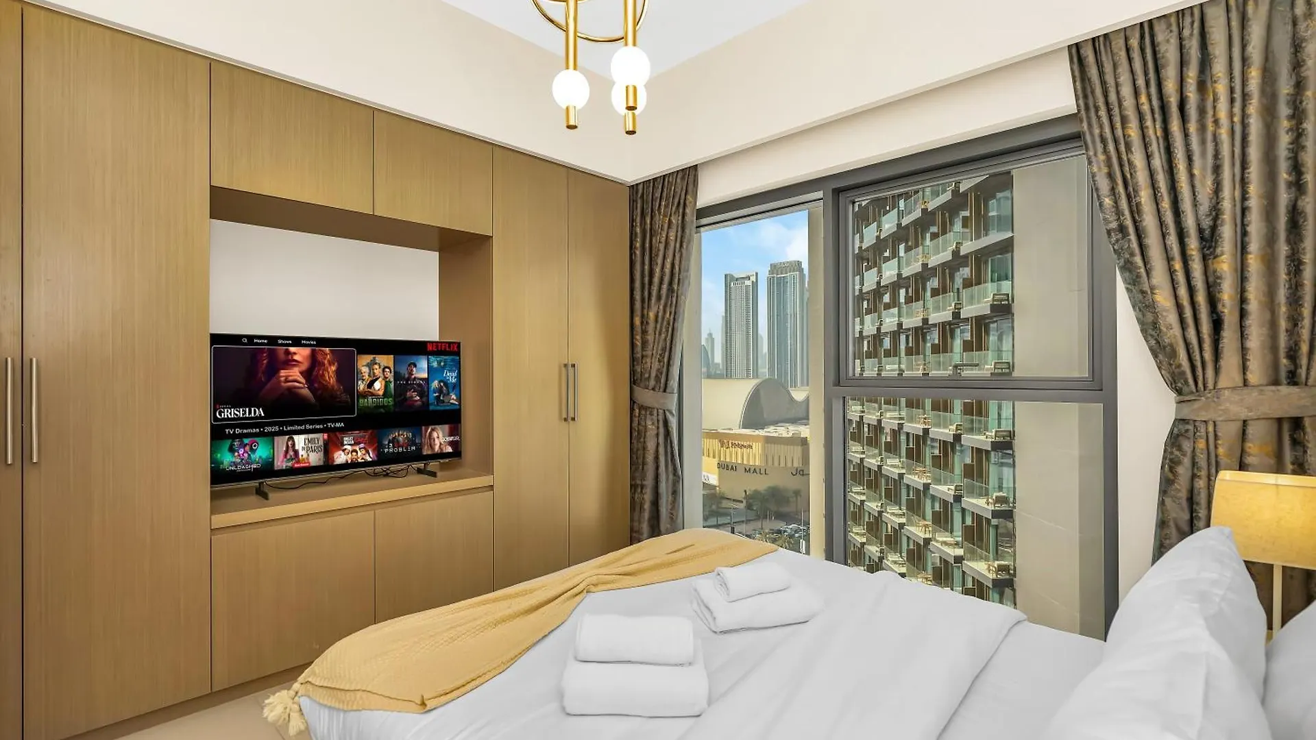 Luxurious Apartments In Burj Royale With Burj Khalifa Views Opposite Dubai Mall