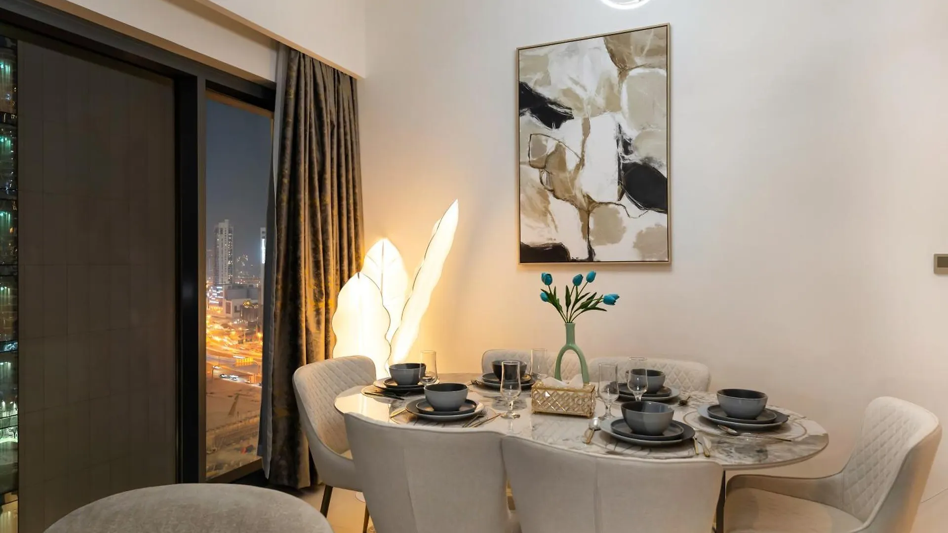 Luxurious Apartments In Burj Royale With Burj Khalifa Views Opposite Dubai Mall