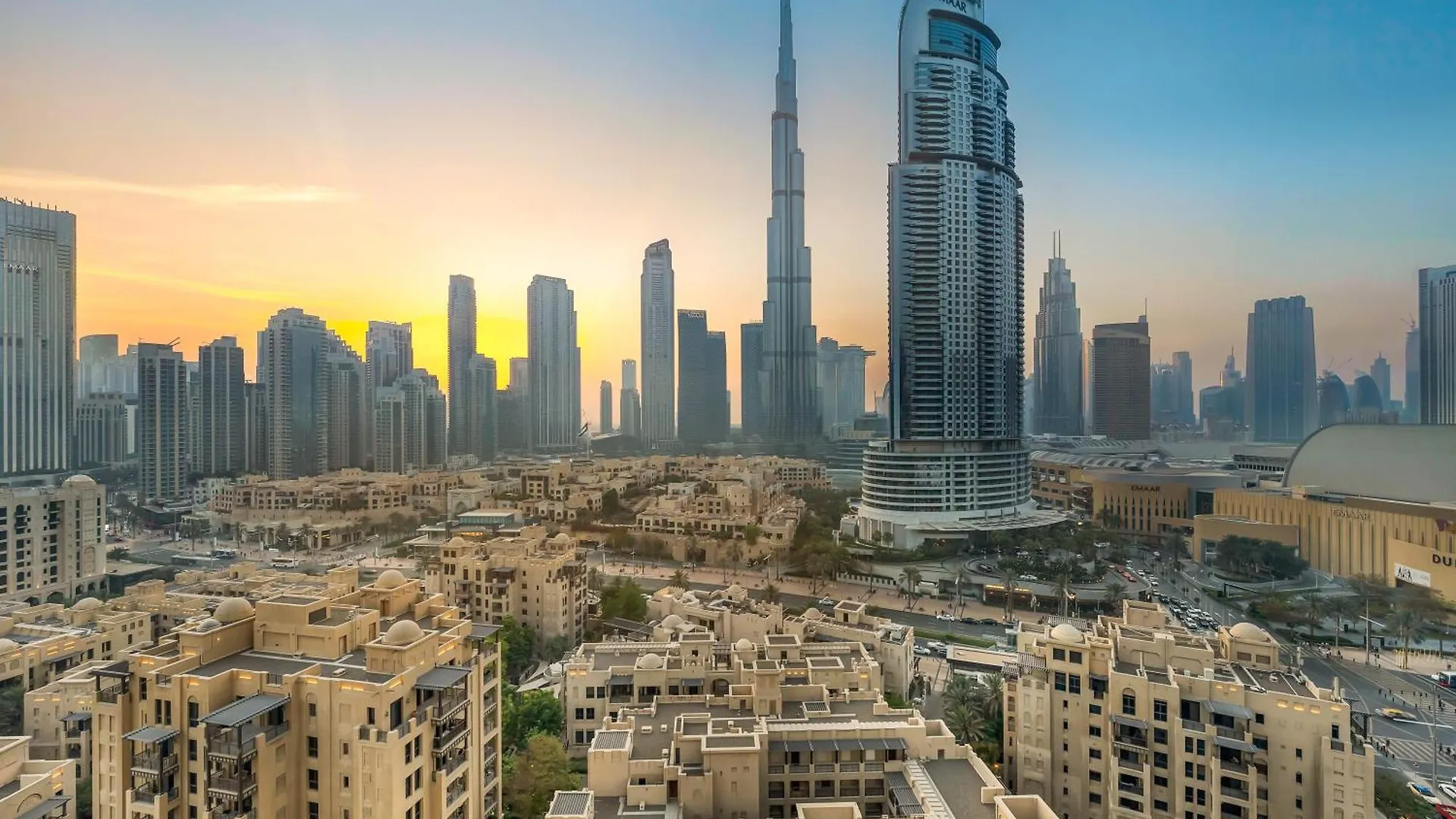 Luxurious Apartments In Burj Royale With Burj Khalifa Views Opposite Dubai Mall United Arab Emirates