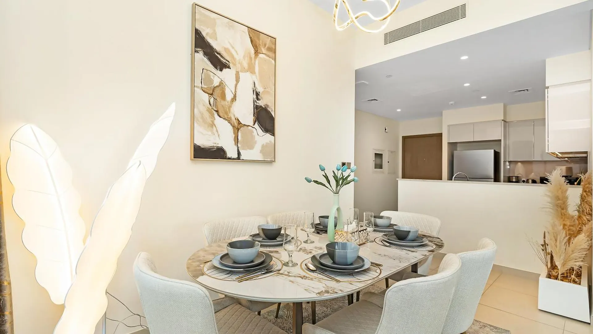Luxurious Apartments In Burj Royale With Burj Khalifa Views Opposite Dubai Mall