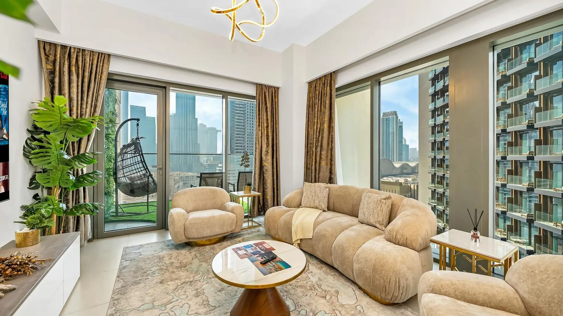 Luxurious Apartments In Burj Royale With Burj Khalifa Views Opposite Dubai Mall